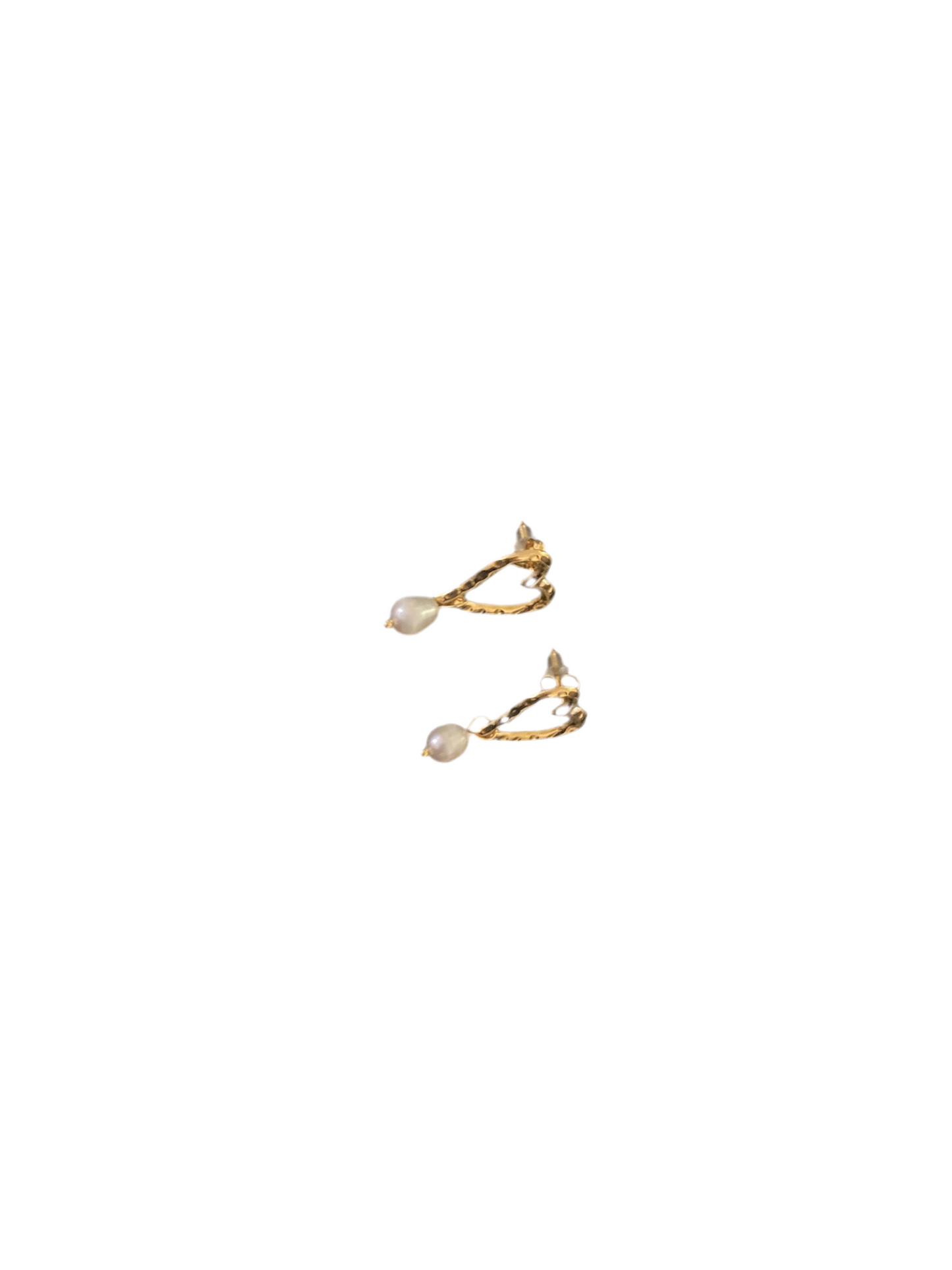 OLARA PEARL HEART EARRINGS - 18K GOLD PLATED
