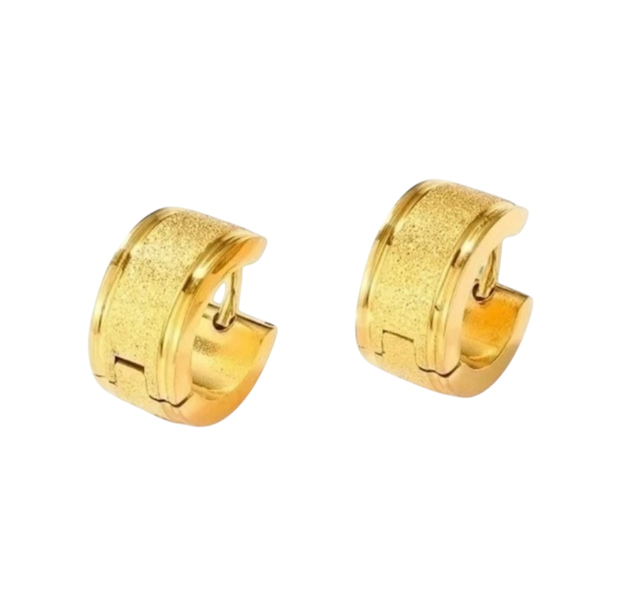 LILY HUGGIE EARRINGS - 18K GOLD PLATED